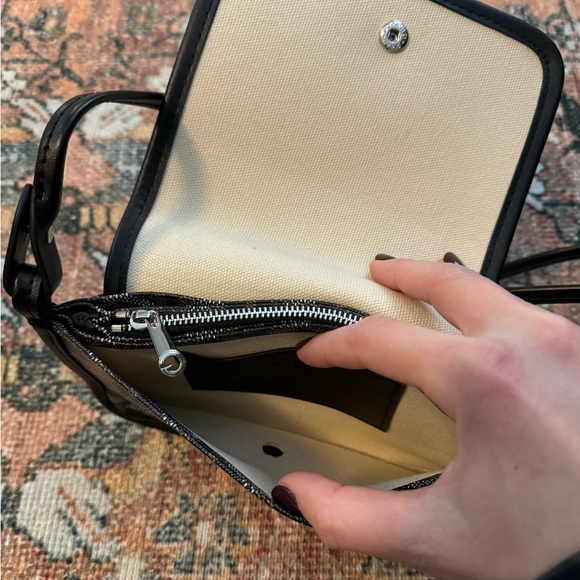 Dupe Black Crossbody Bag 🖤 - Picture 8 of 13